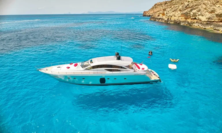 PERSHING 72 LEGENDARY (7)