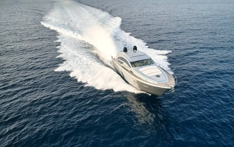 PERSHING 72 LEGENDARY (8)