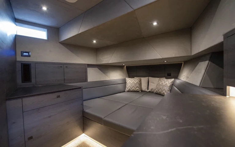 VANQUISH 58 MI PARAISO (3)