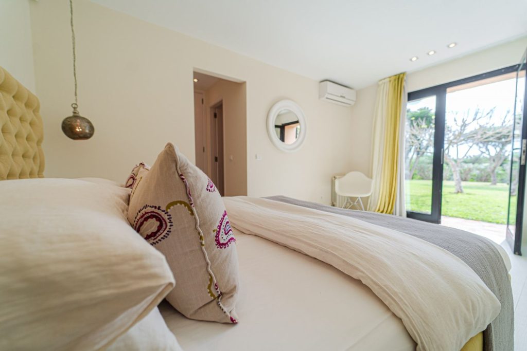 Bed14