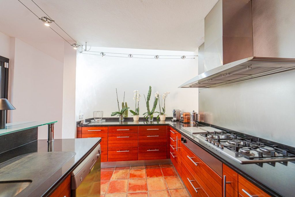 Kitchen01