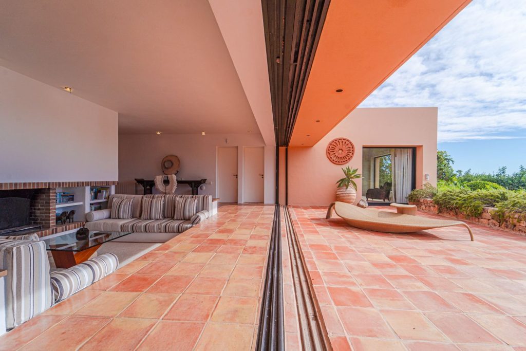 LoungeTerrace01
