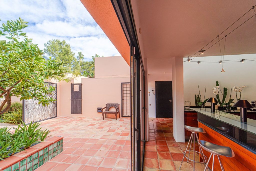 TerraceKitchen01