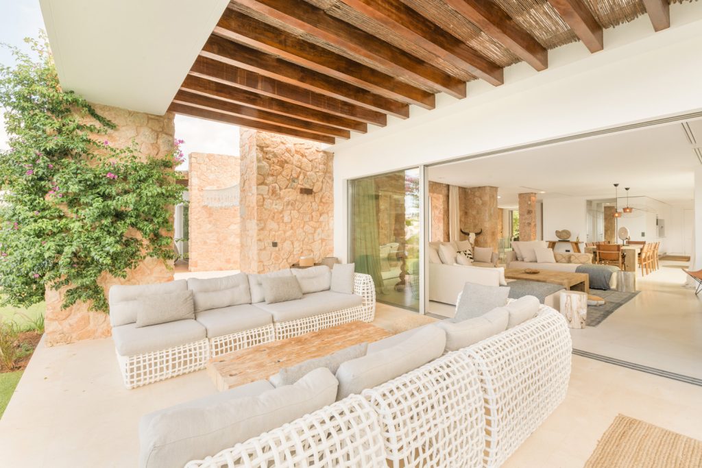 v24