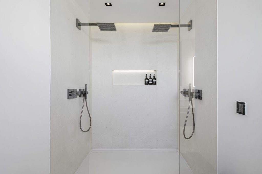 110 Suite 3 Double Shower
