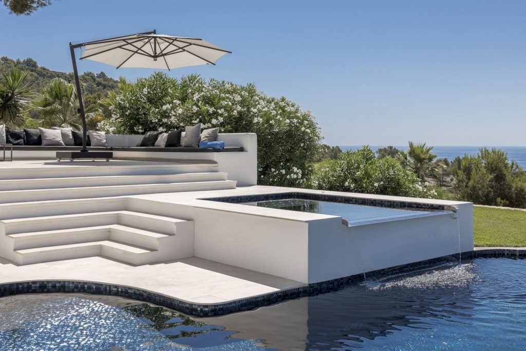 15 Jacuzzi Day ÔÇô E