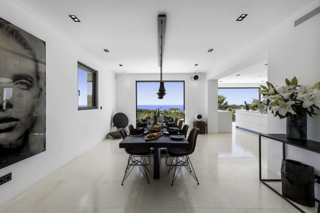 33 Indoor Dining