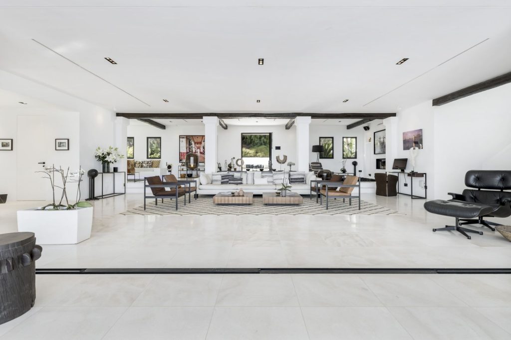 35 Salon ÔÇô E
