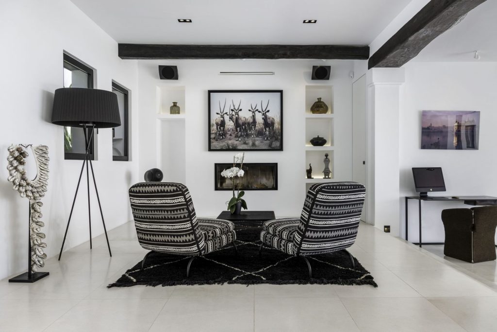37 Indoor Fireplace