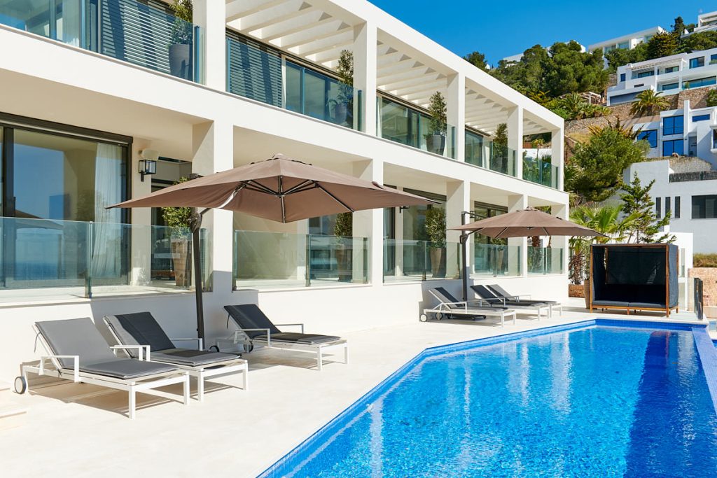 villa-olalla_210324_02_1200px