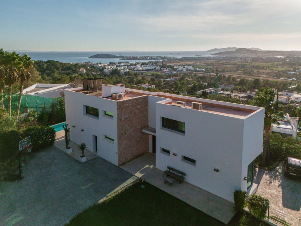 DJI_20241108041449_0019_D