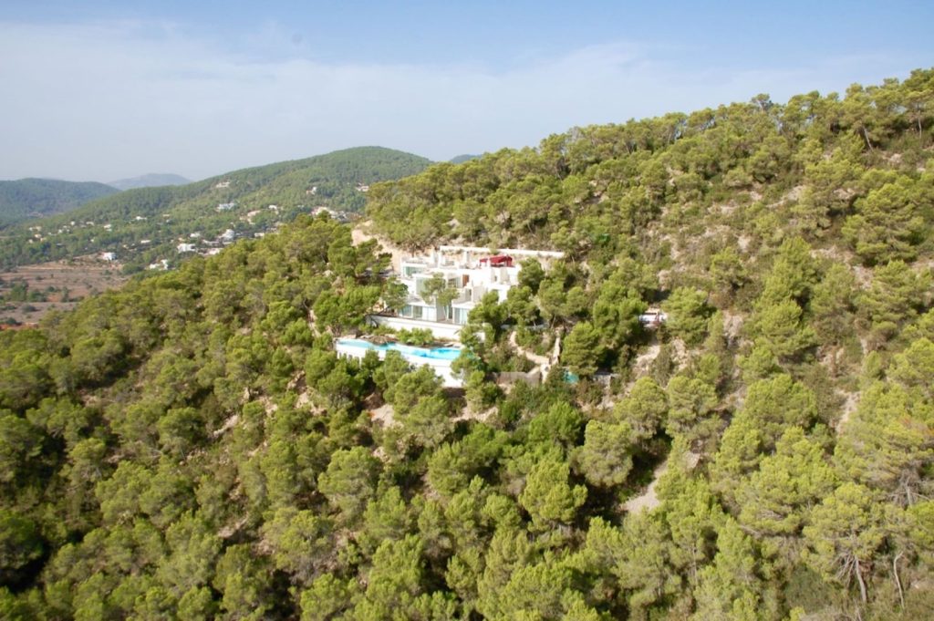 1. - - -Roca aerial front view