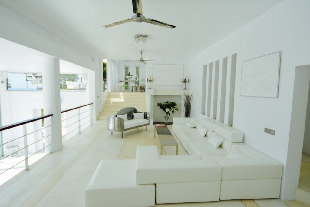 14. Roca Living