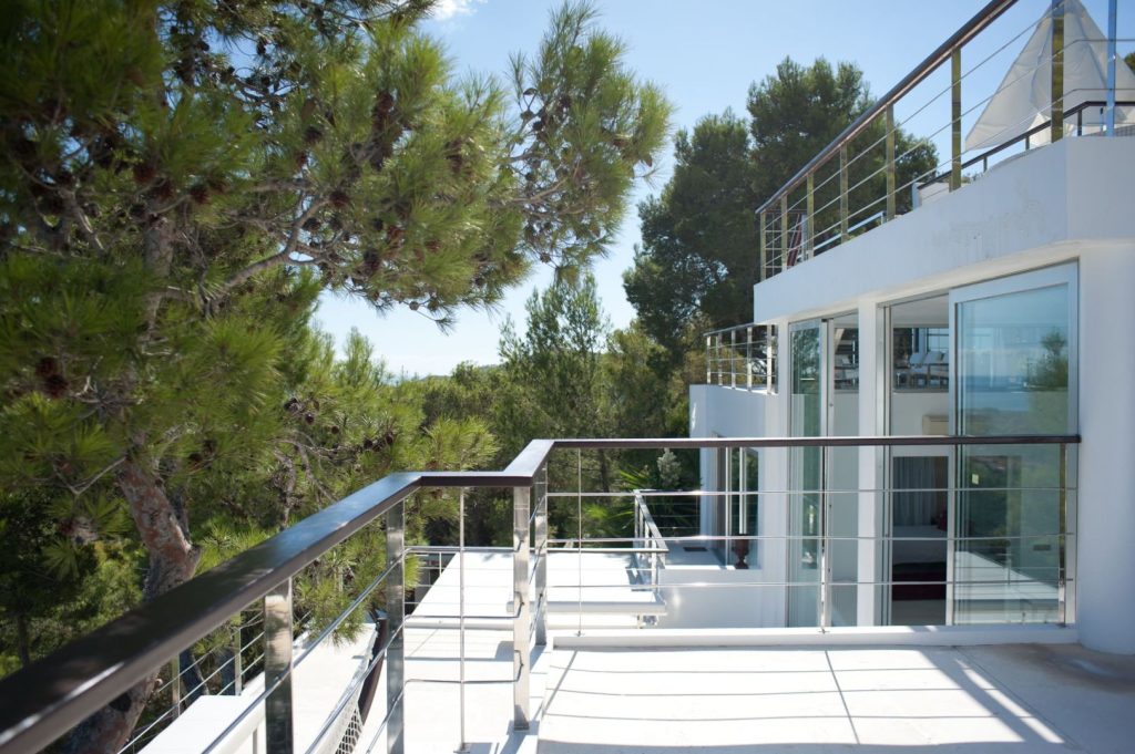 29. Roca terrace