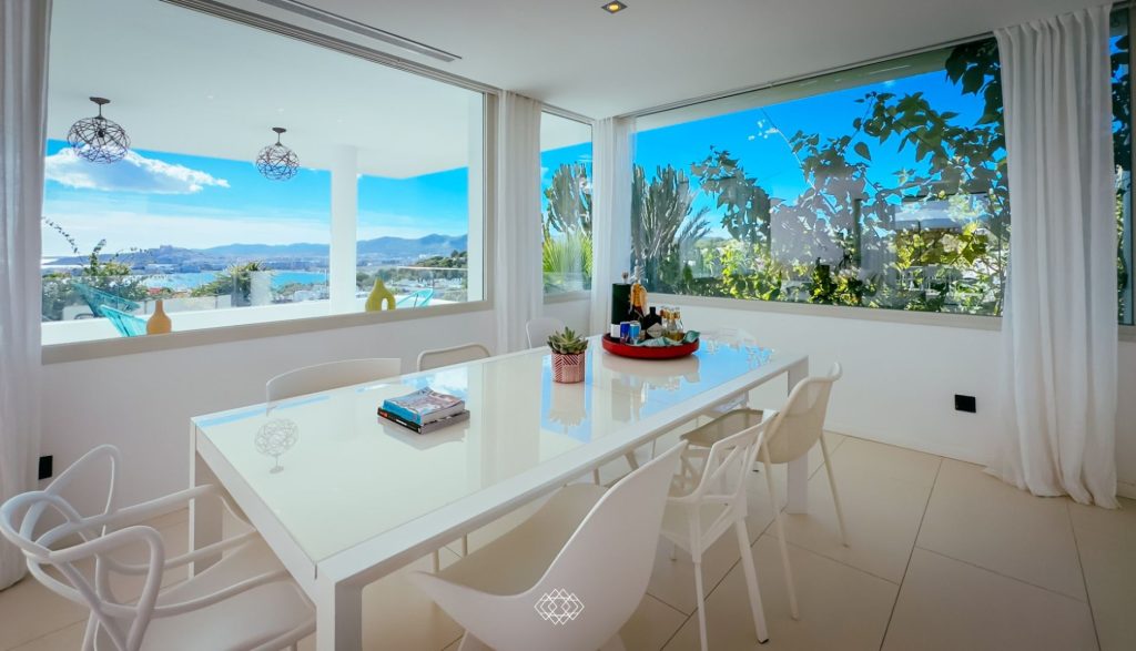 tombenzon-villa-triple-x-2024-18-1920x1100-crop-51-55