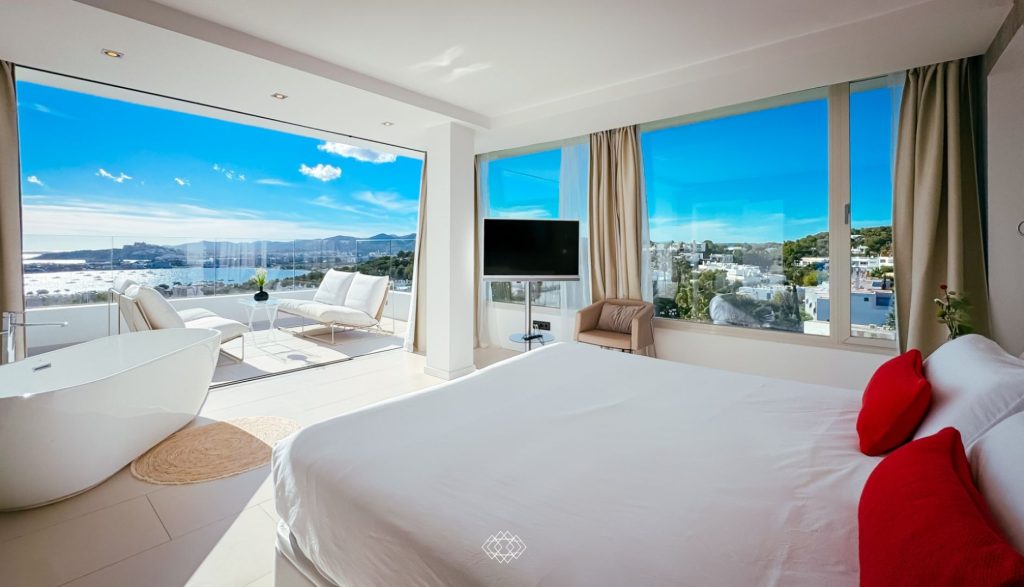tombenzon-villa-triple-x-2024-30-1920x1100-crop-53-55