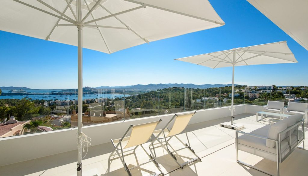 tombenzon-villa-triple-x-2024-53-1920x1100-crop-50-50