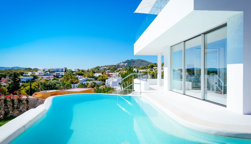 tombenzon-villa-triple-x-2024-59-1920x1100-crop-50-50